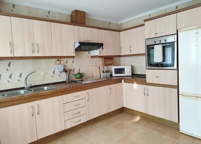 Апартаменты Piso De Alba